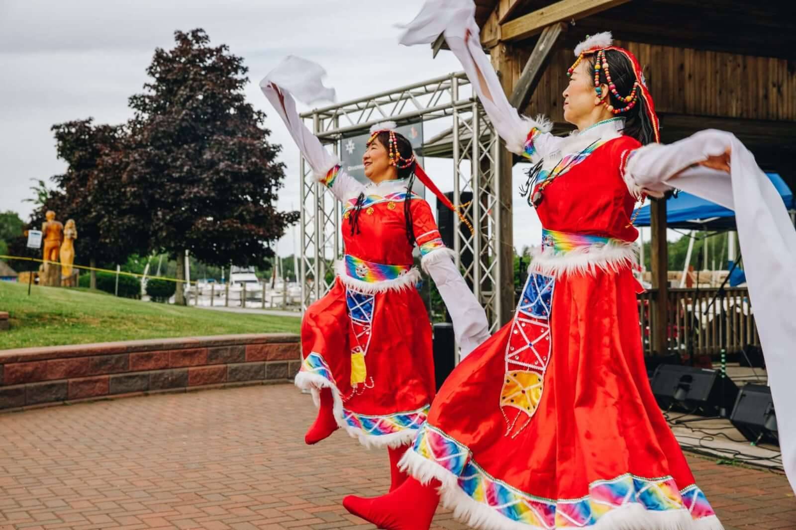DiverseCity in red [photo by Via Reyes]