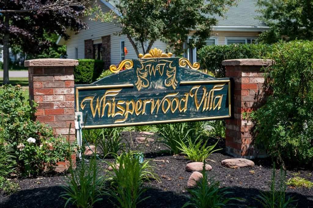 Whisperwood Villa sign [Heather-Ogg]